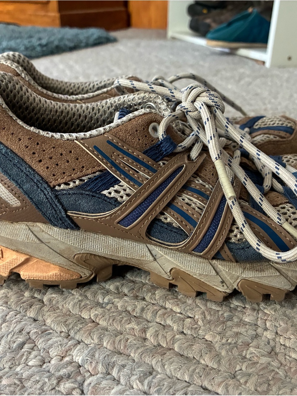 Asics Women's Trail Runner - Brown & Navy
